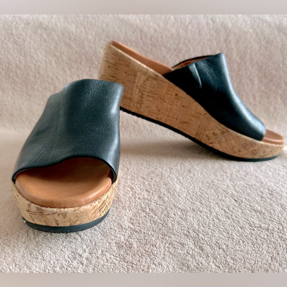 gentle souls by Kenneth Black Cork Wedge Slide Sandals with cork heel